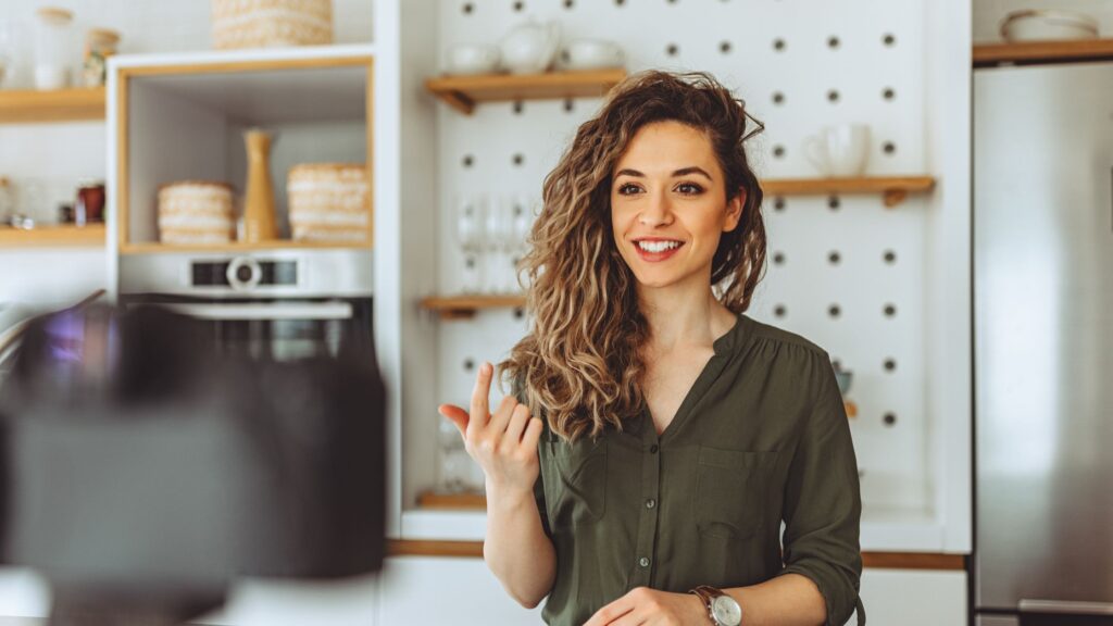 9 Best Ways to Get Paid to Post Ads - Aimingthedreams